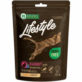 Ласощі для котів Nature's Protection Lifestyle Cat Snacks Rabbit with Blueberries Смужки з кролика та чорниці 75 г